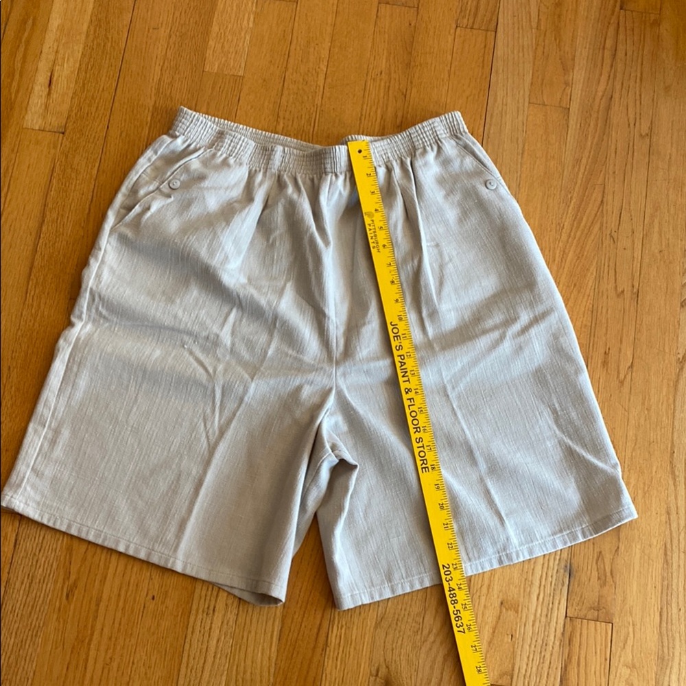 Bobbie Brooks Women's Gray Shorts